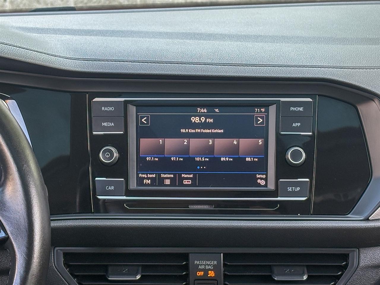 Volkswagen Jetta  2019