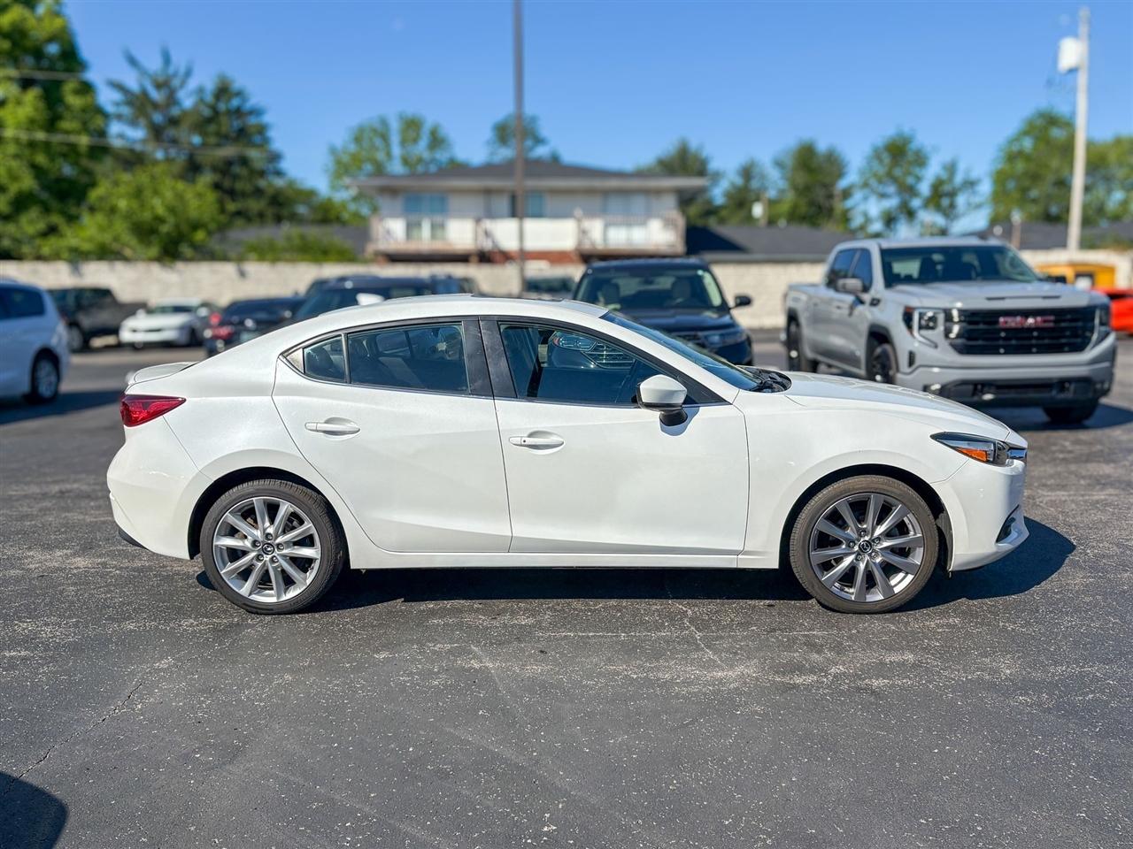 Mazda MAZDA3  2017