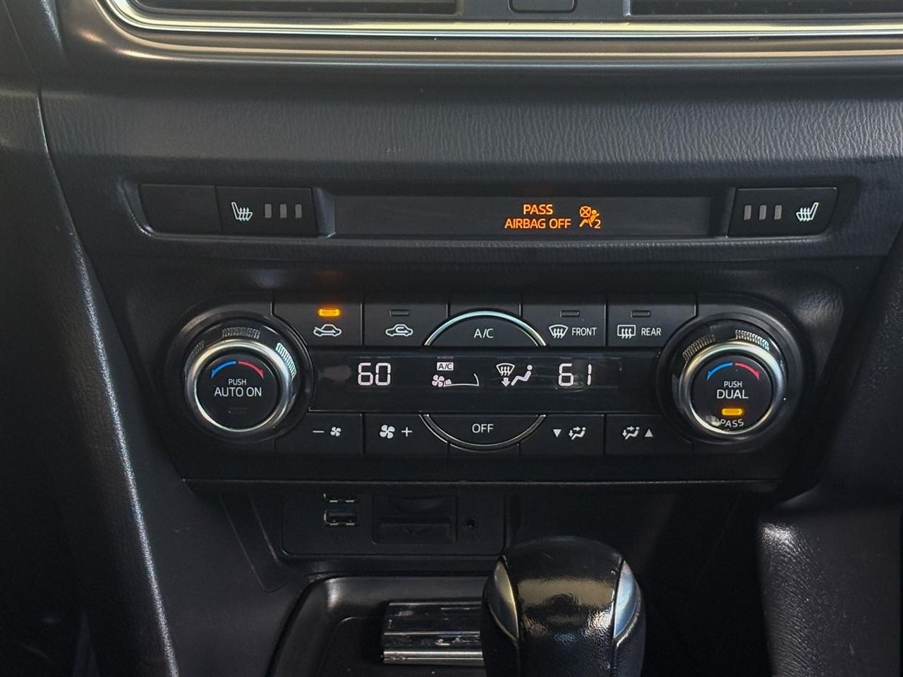 Mazda MAZDA3  2017