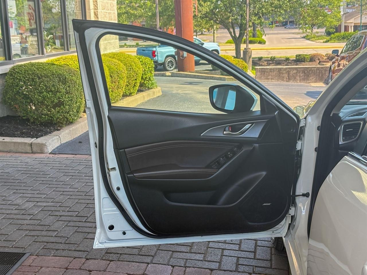 Mazda MAZDA3  2017