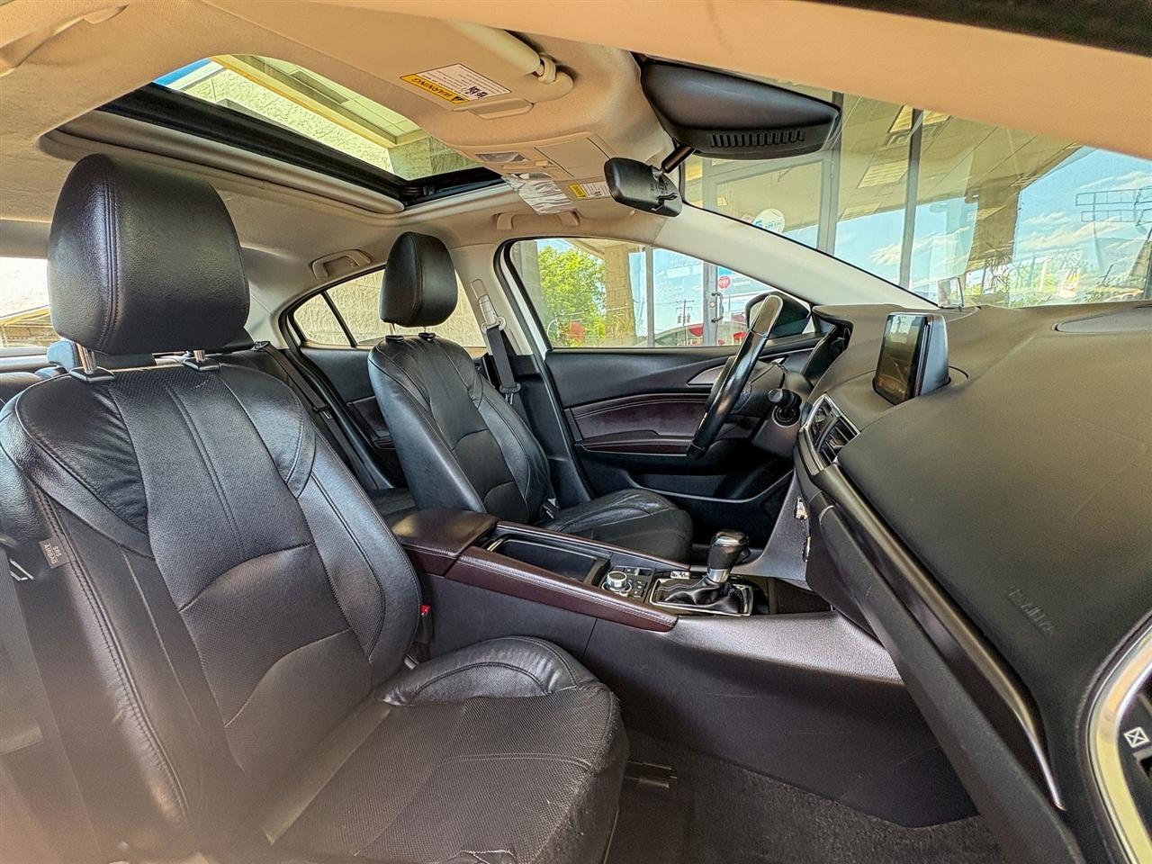 Mazda MAZDA3  2017