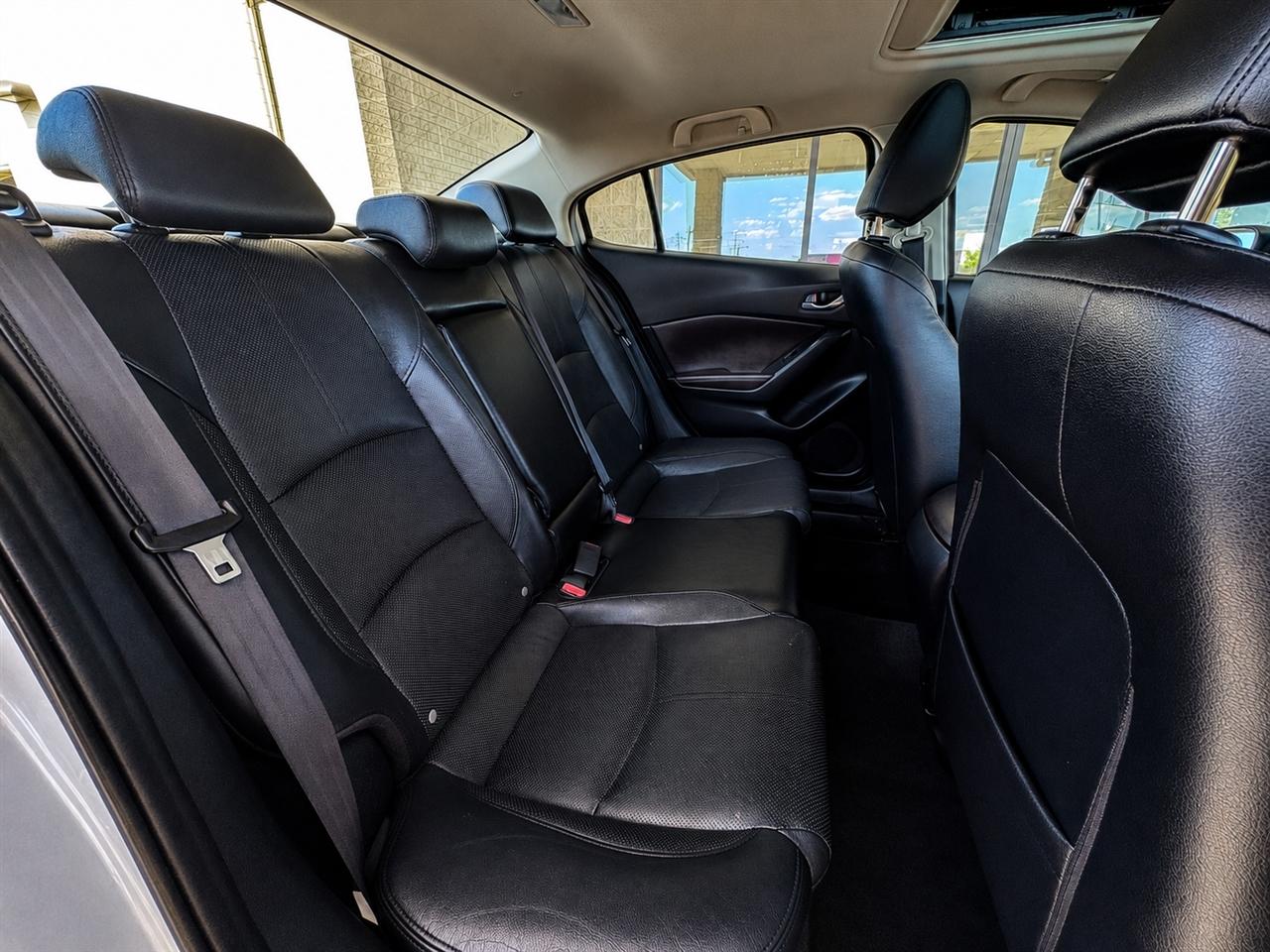 Mazda MAZDA3  2017