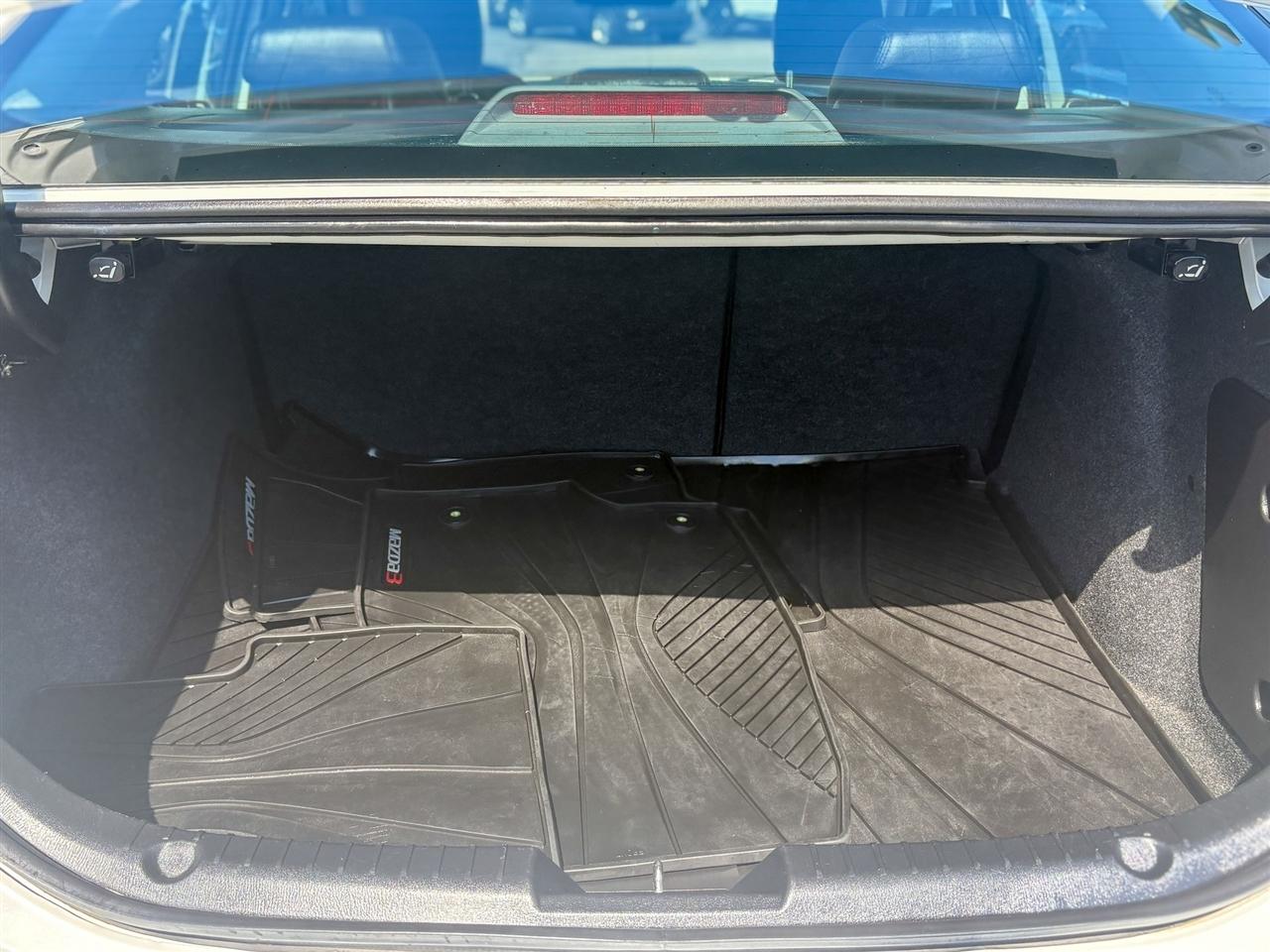 Mazda MAZDA3  2017