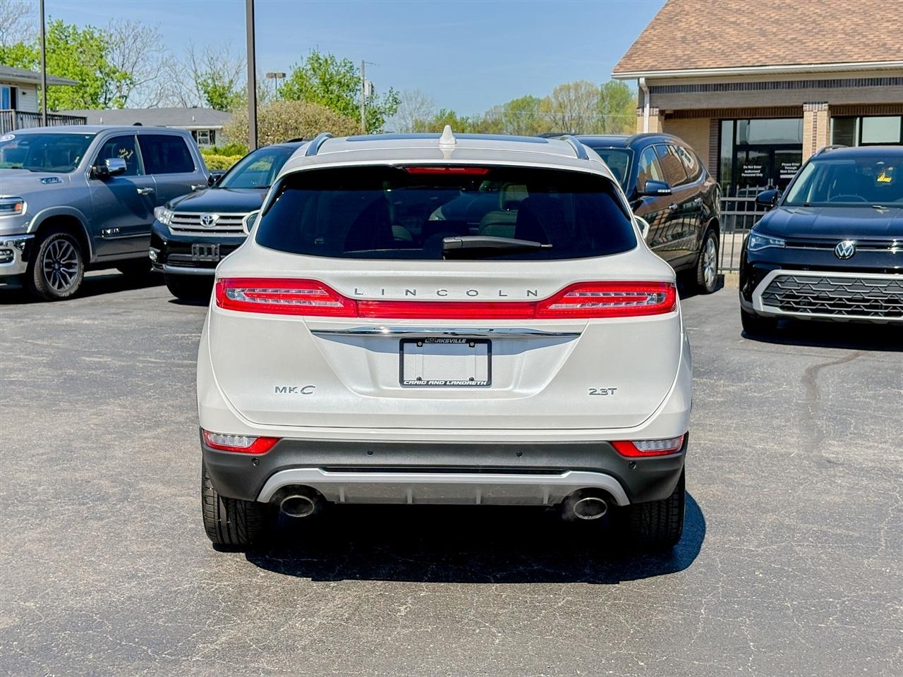 Lincoln MKC  2019