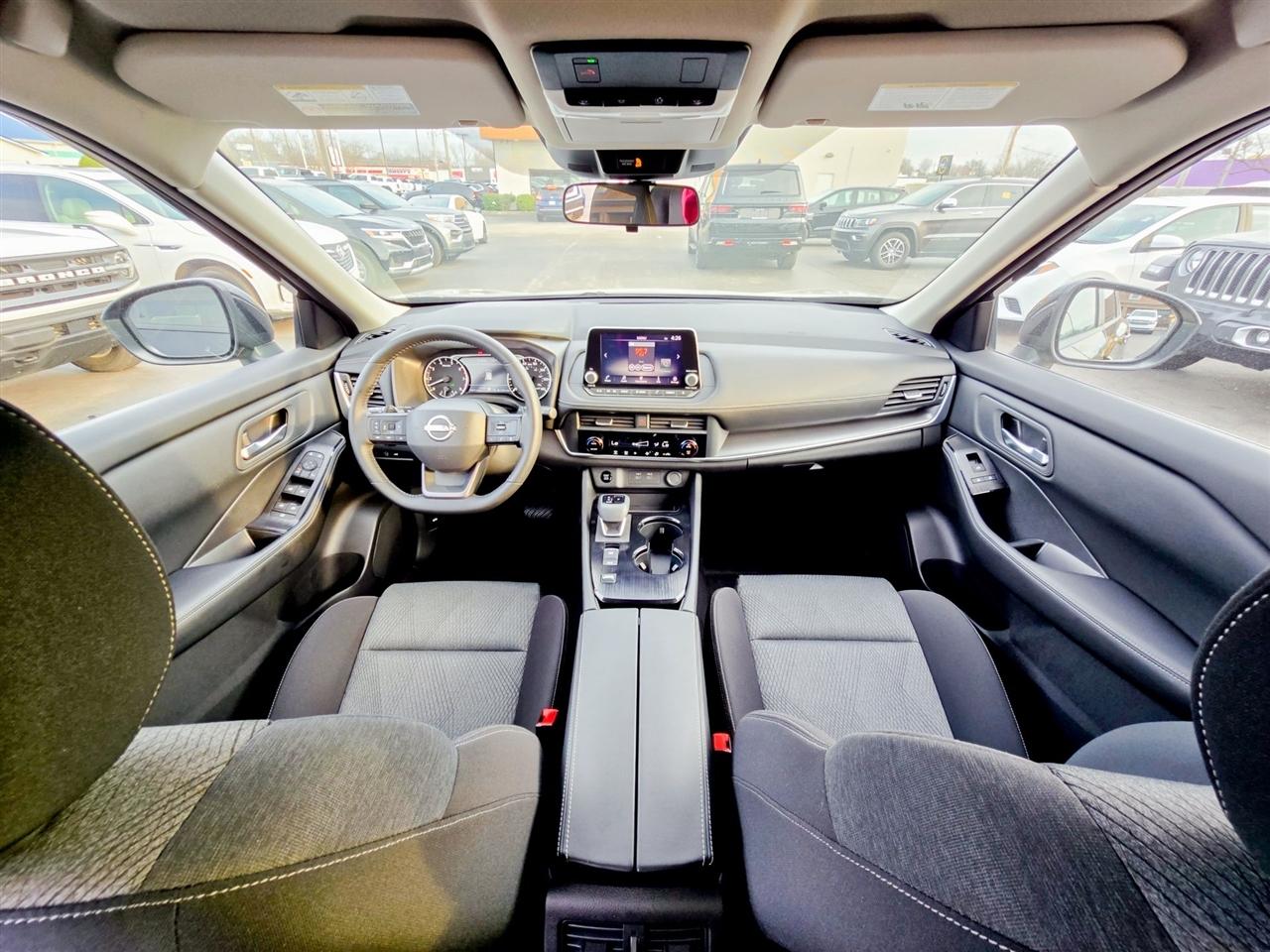 Nissan Rogue  2025