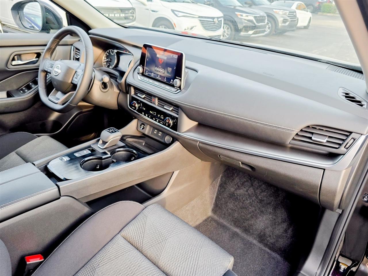 Nissan Rogue  2025