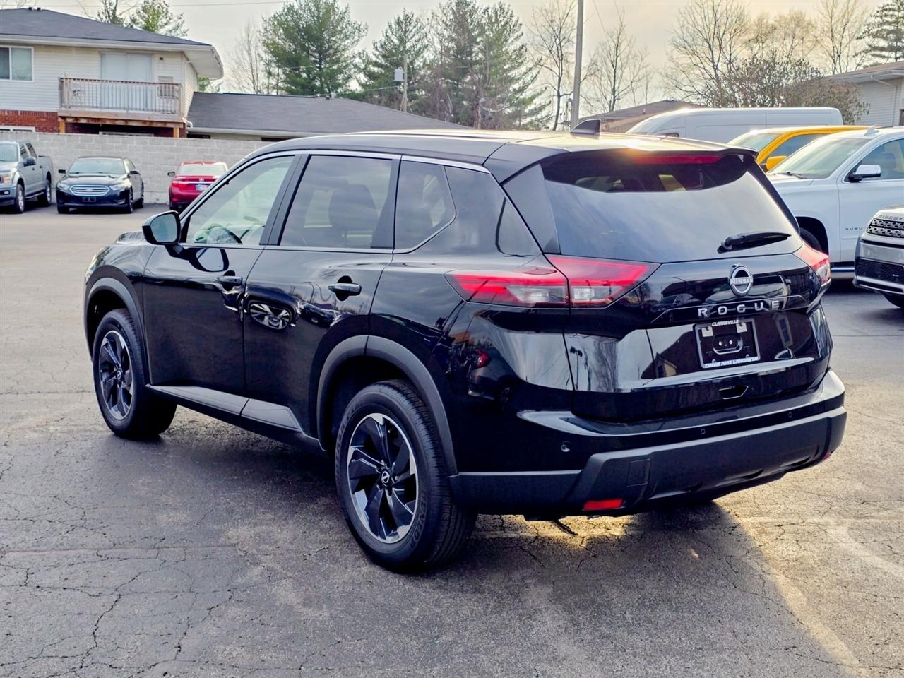 Nissan Rogue  2025