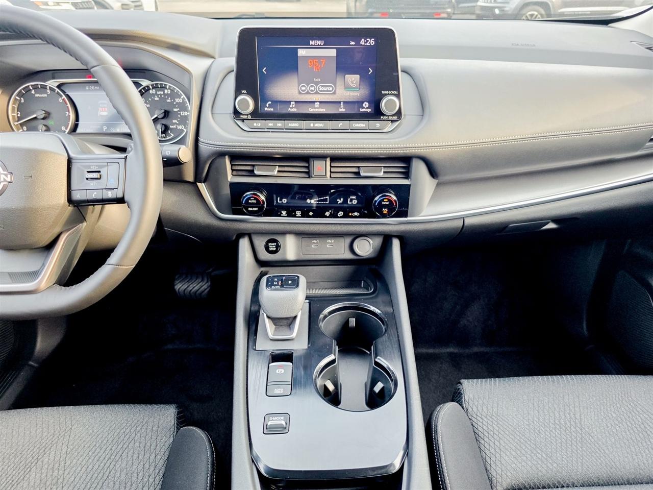 Nissan Rogue  2025