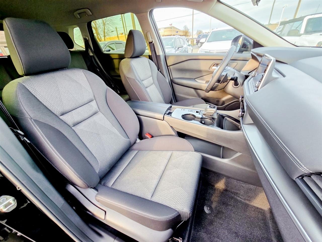 Nissan Rogue  2025