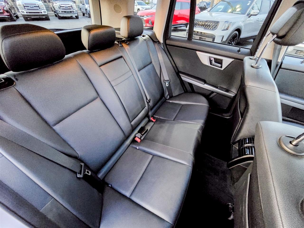 Mercedes-Benz GLK-Class  2010