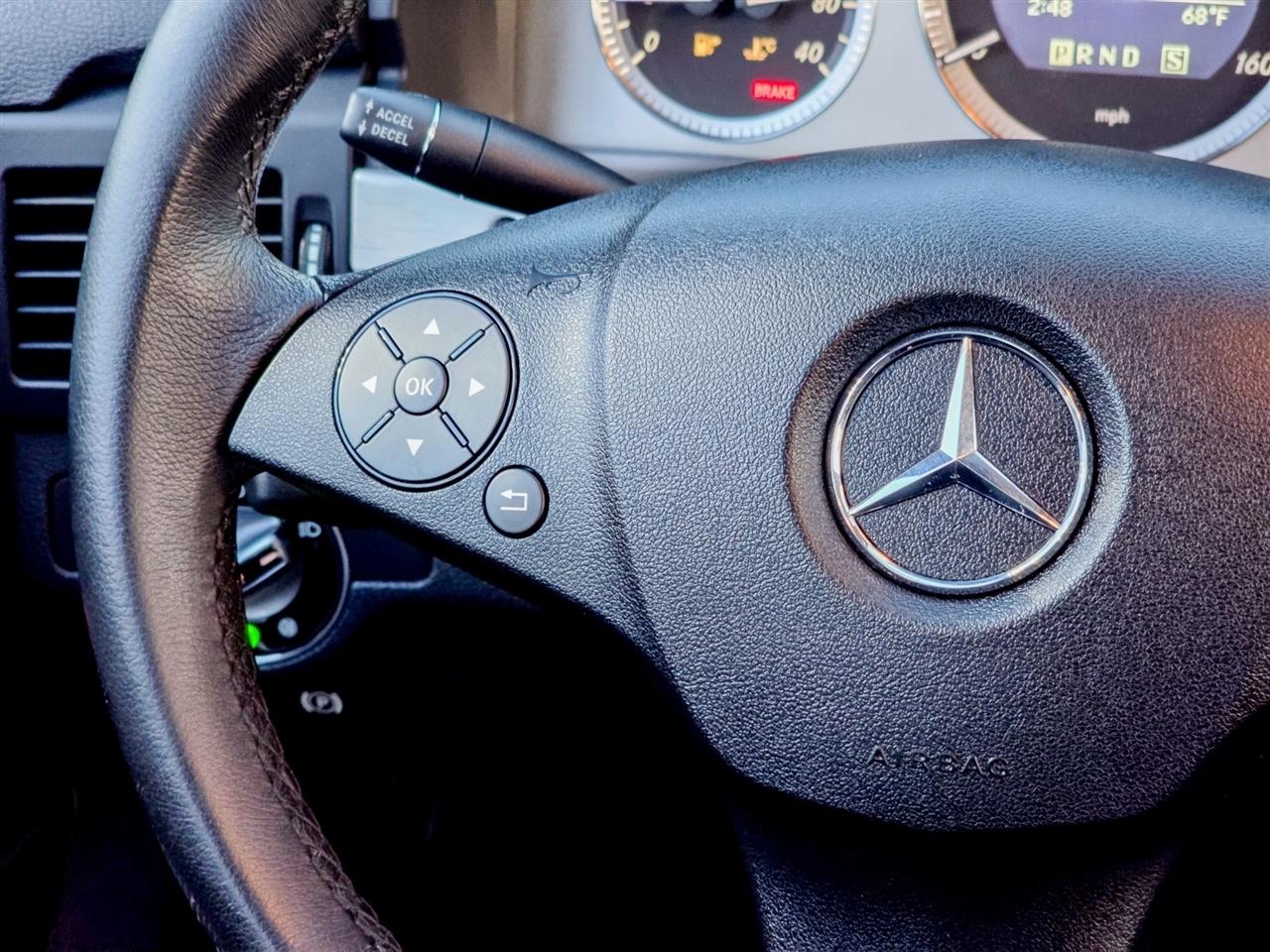 Mercedes-Benz GLK-Class  2010