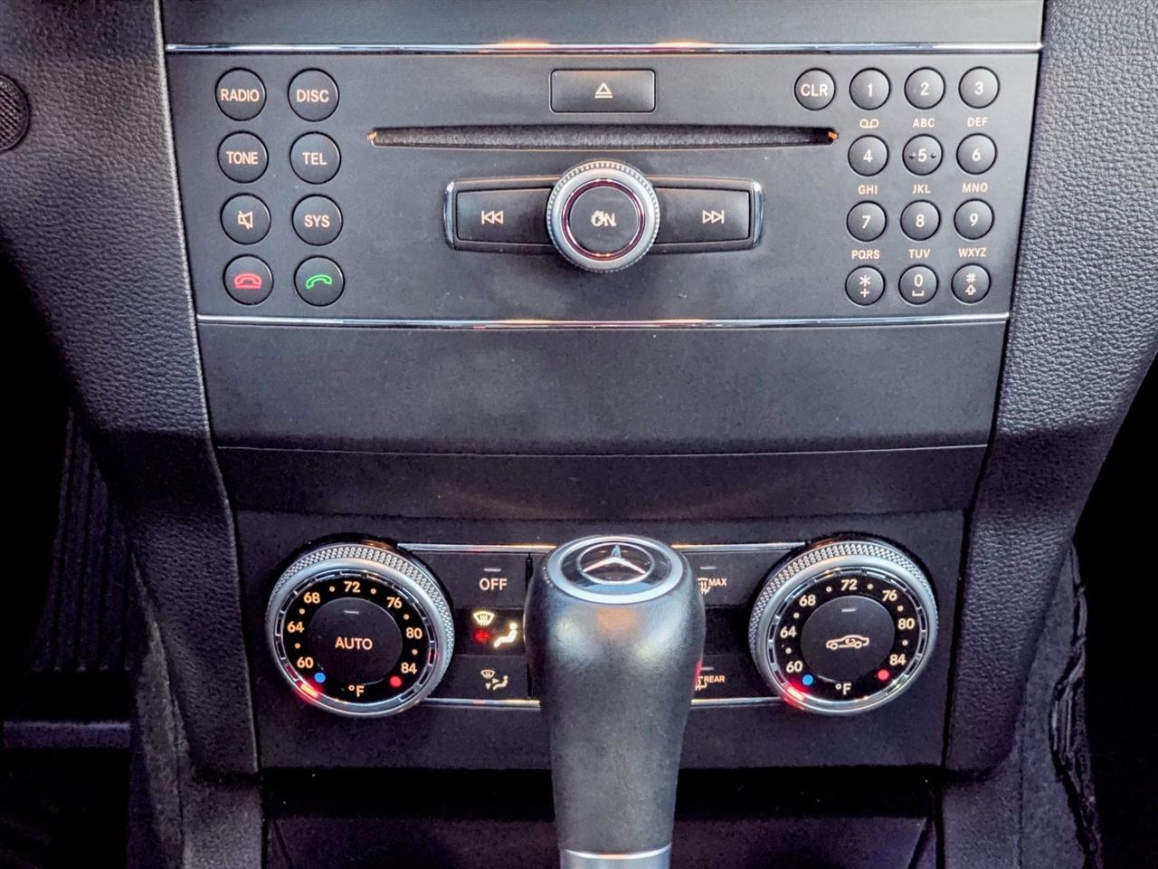 Mercedes-Benz GLK-Class  2010