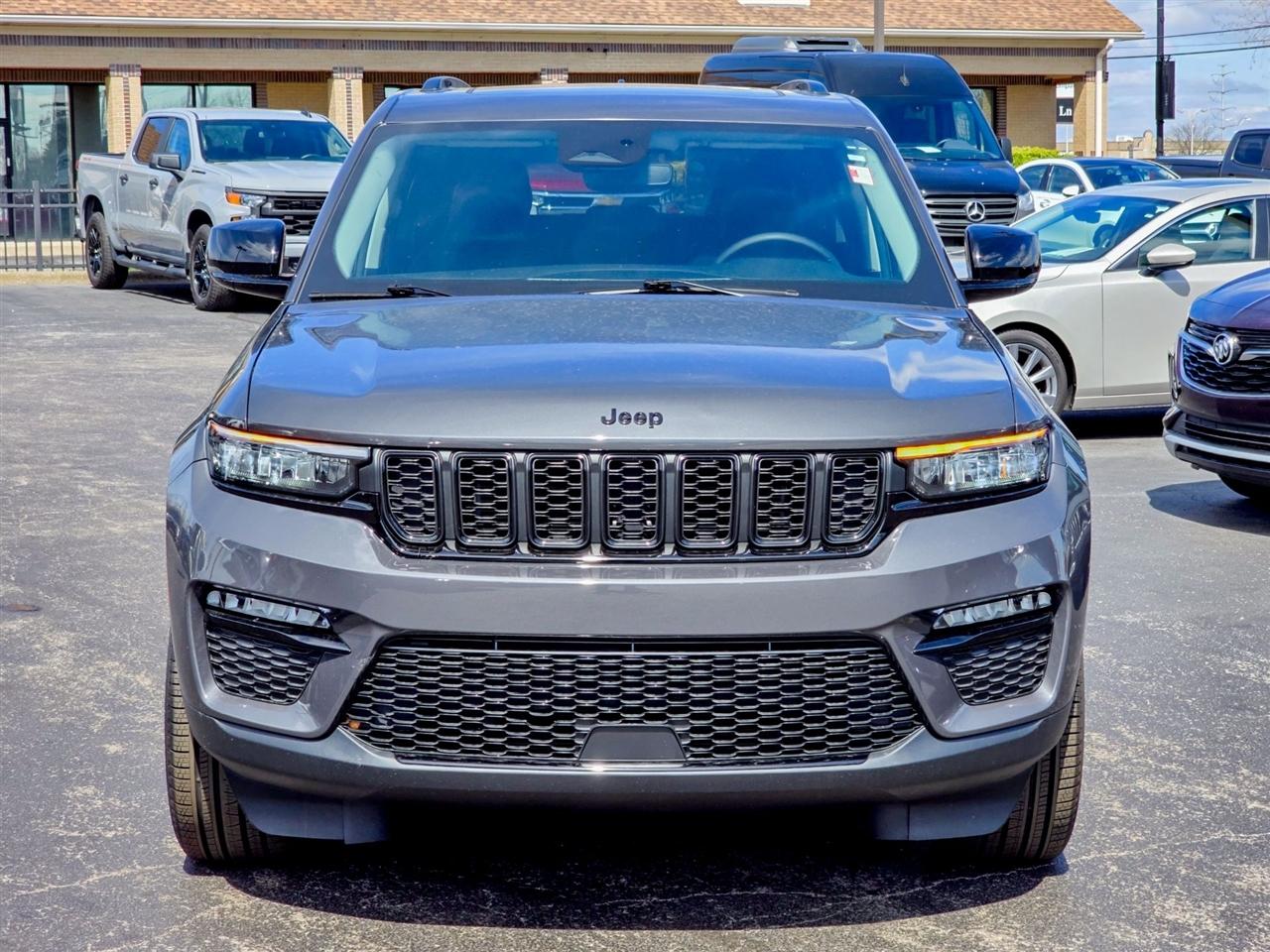 Jeep Grand Cherokee  2024