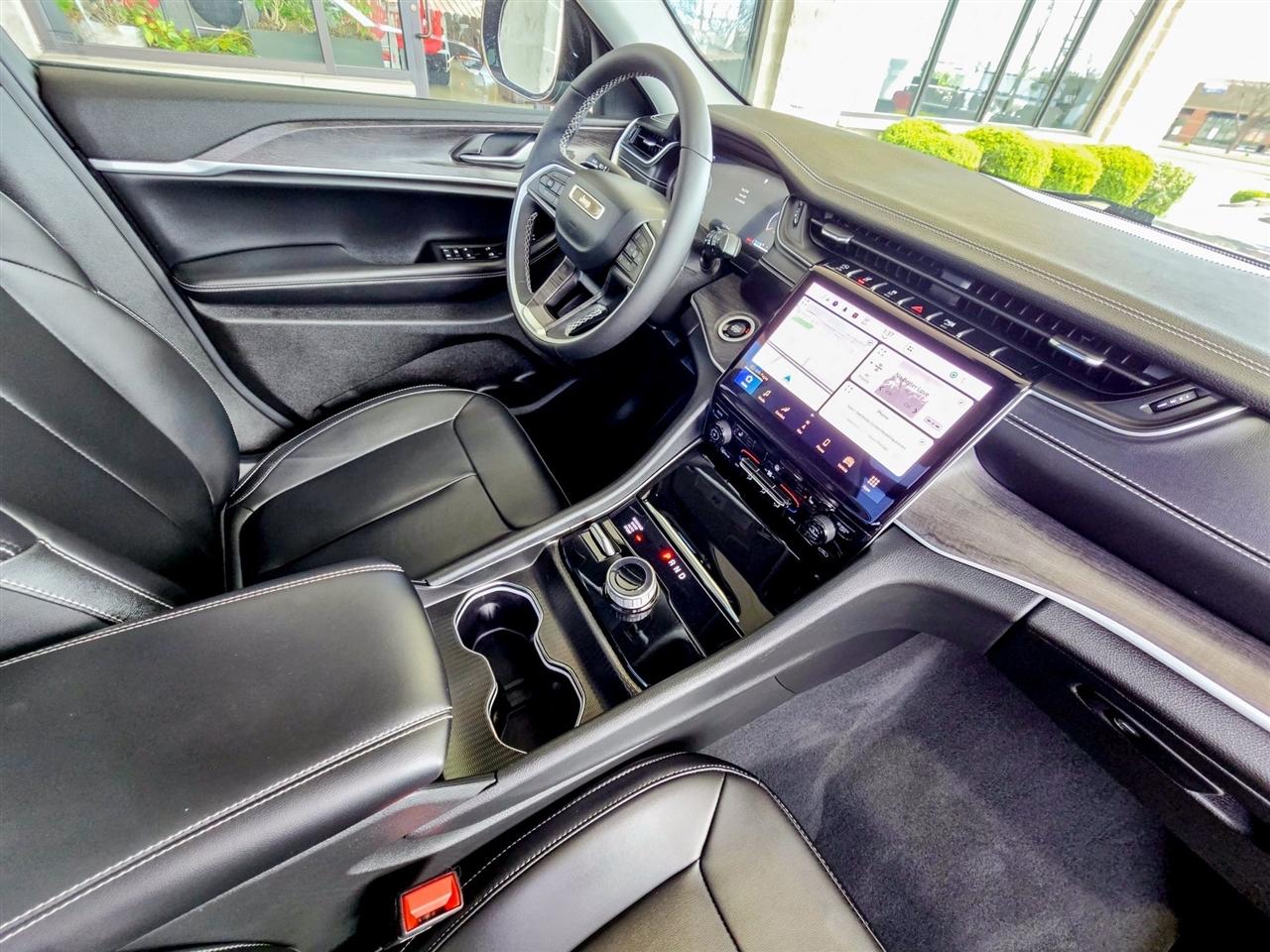 Jeep Grand Cherokee  2024