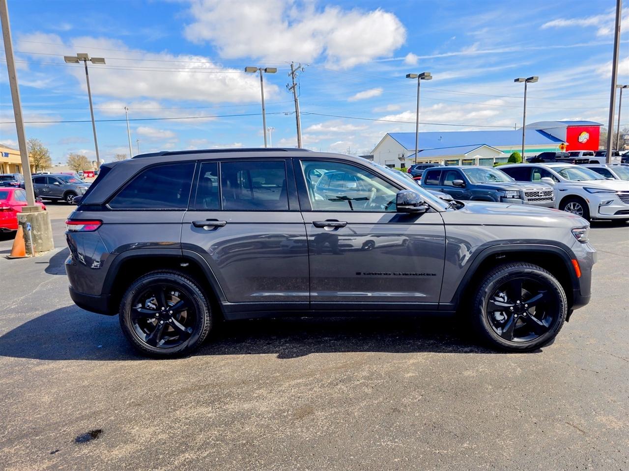 Jeep Grand Cherokee  2024