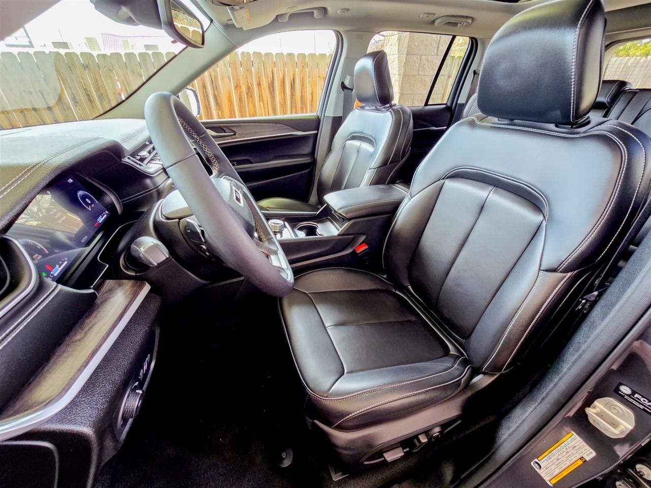 Jeep Grand Cherokee  2024