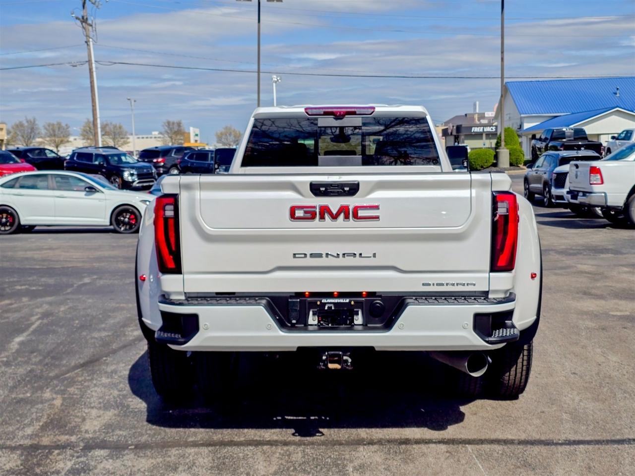 GMC Sierra 3500HD  2024