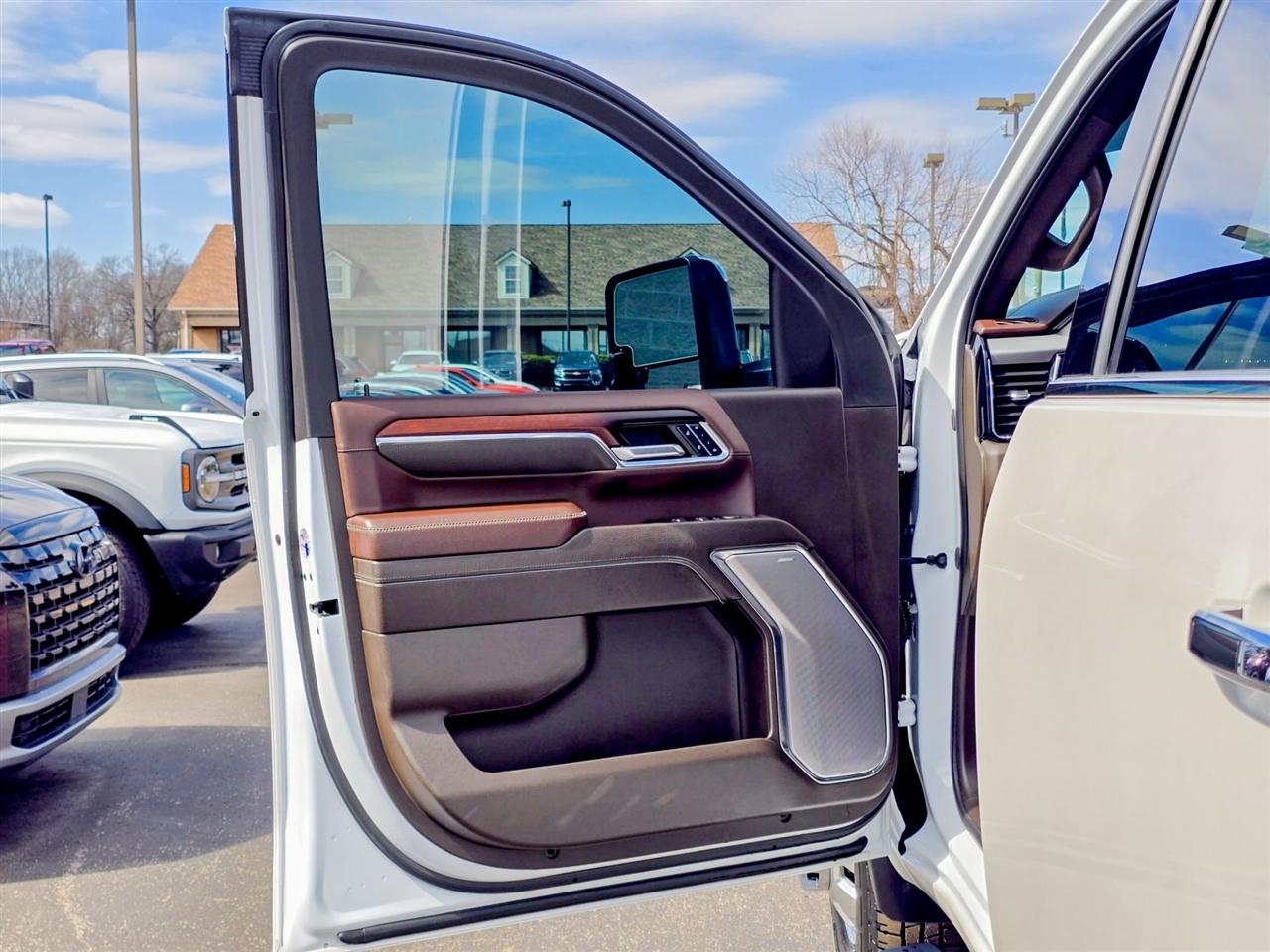 GMC Sierra 3500HD  2024