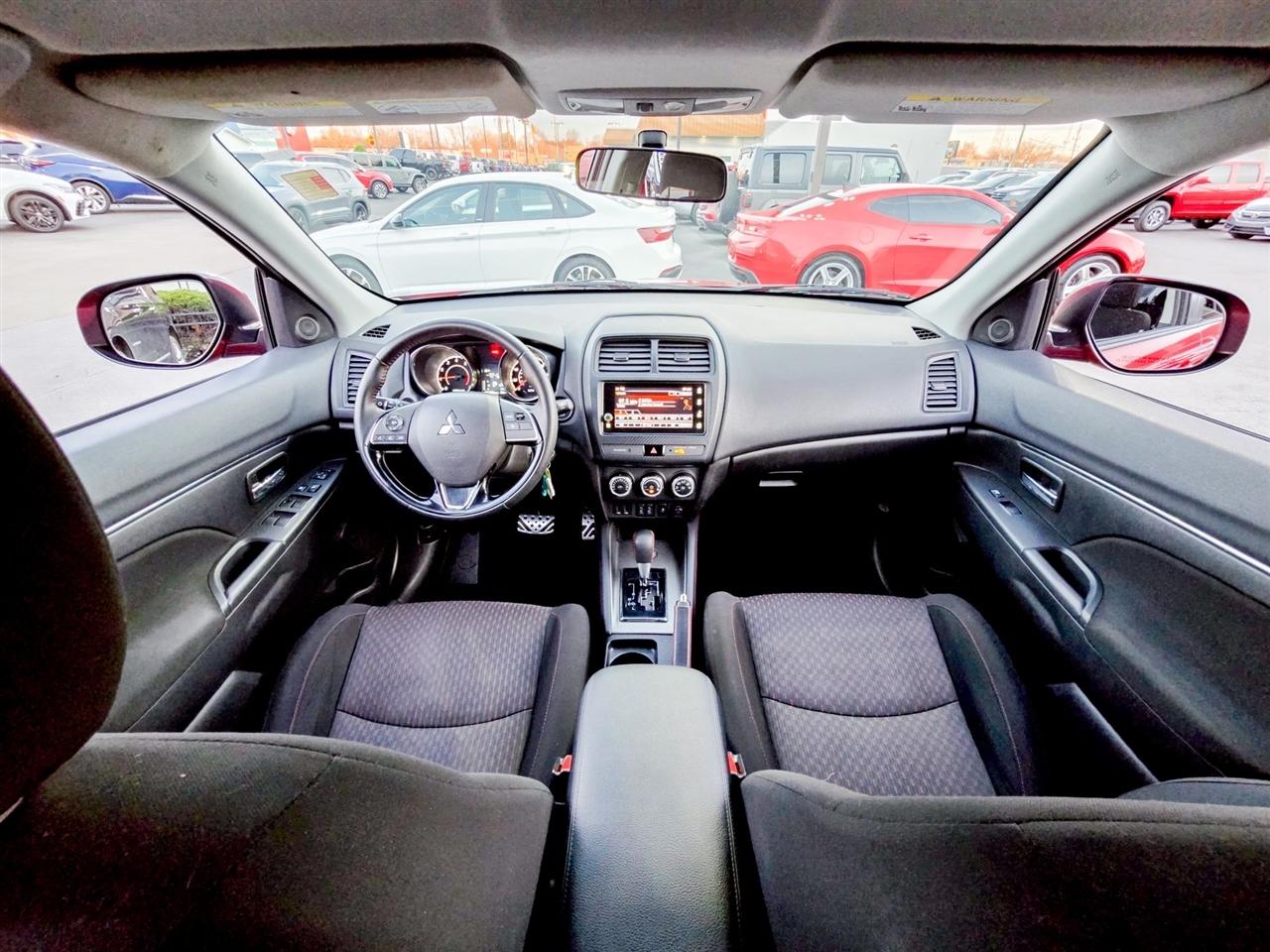 Mitsubishi Outlander Sport  2019