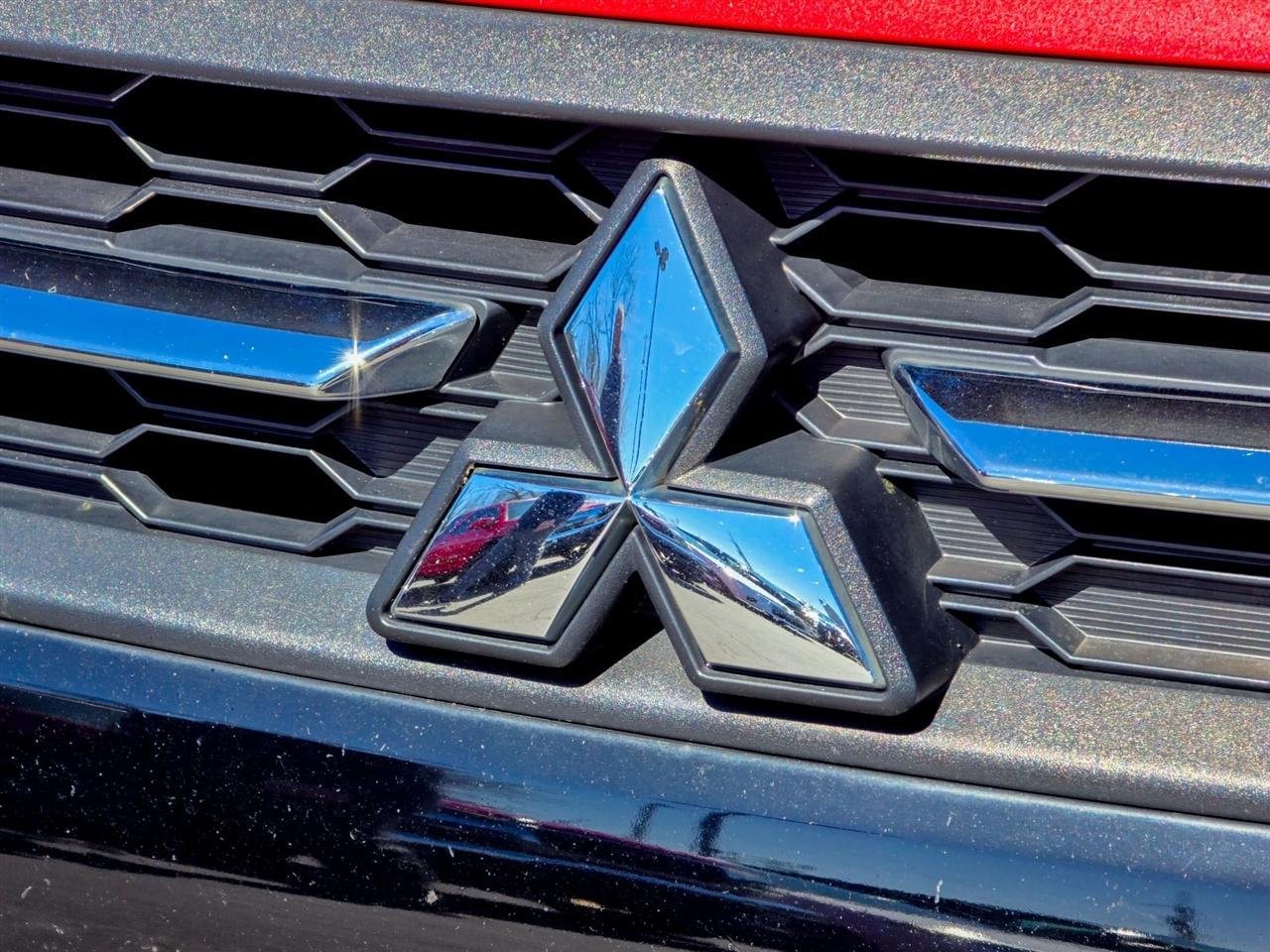 Mitsubishi Outlander Sport  2019