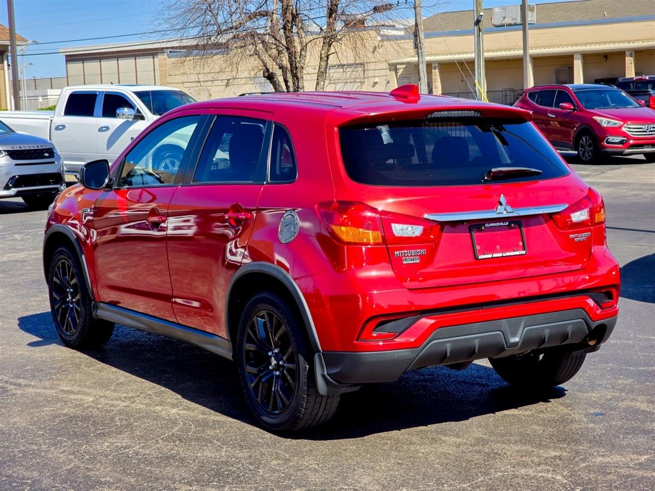 Mitsubishi Outlander Sport  2019