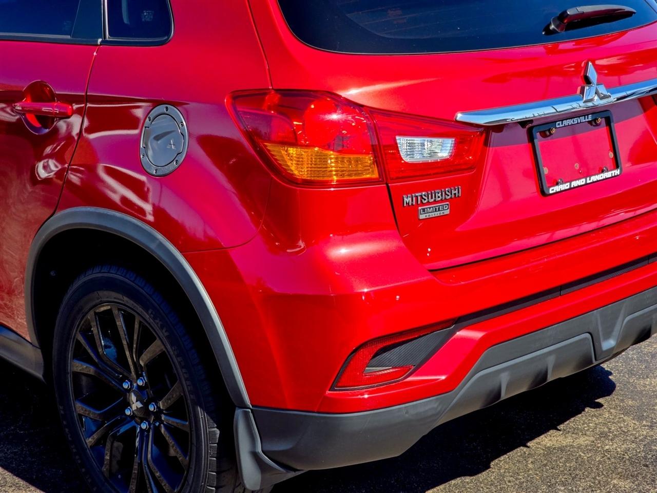 Mitsubishi Outlander Sport  2019