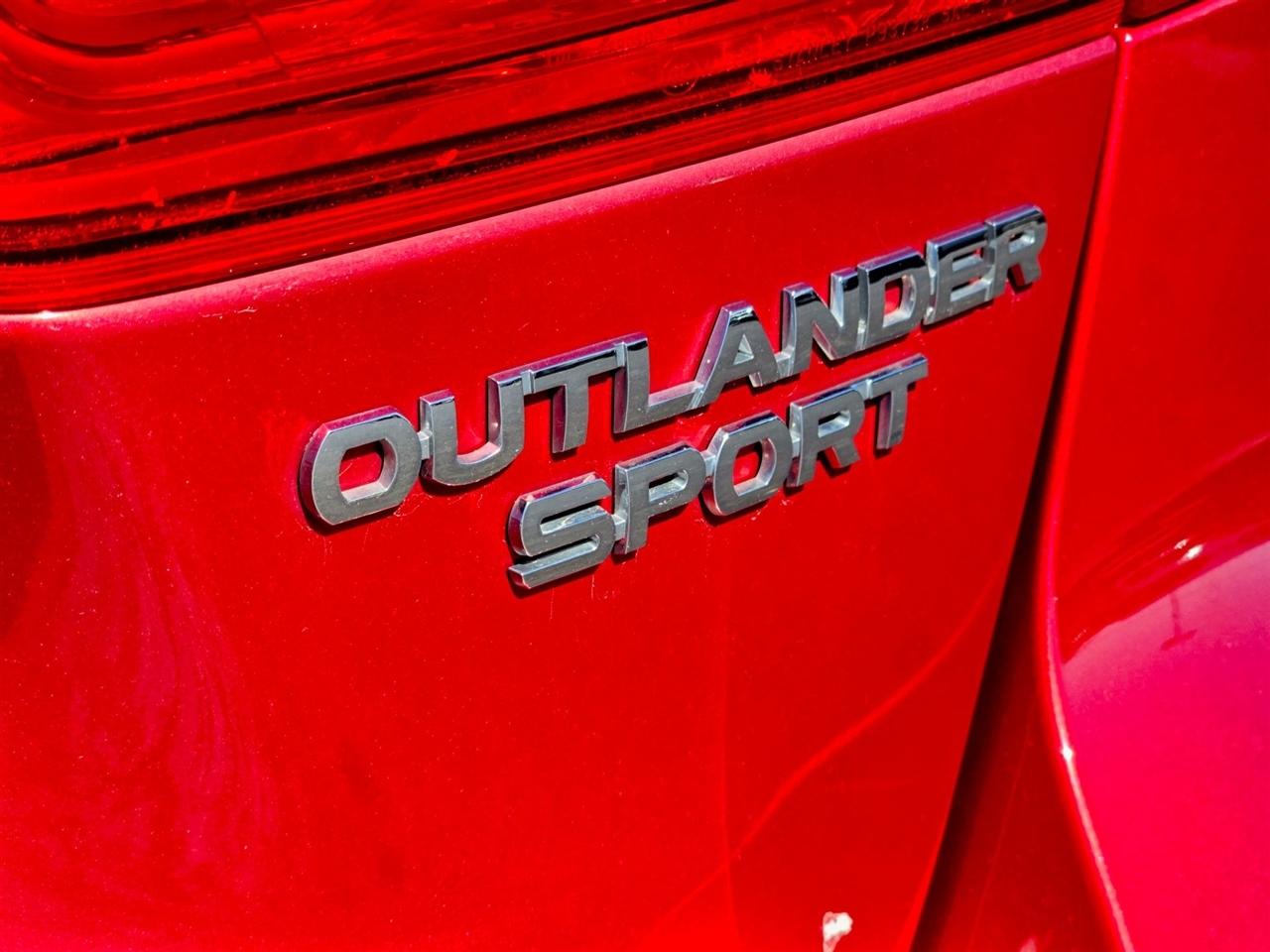 Mitsubishi Outlander Sport  2019