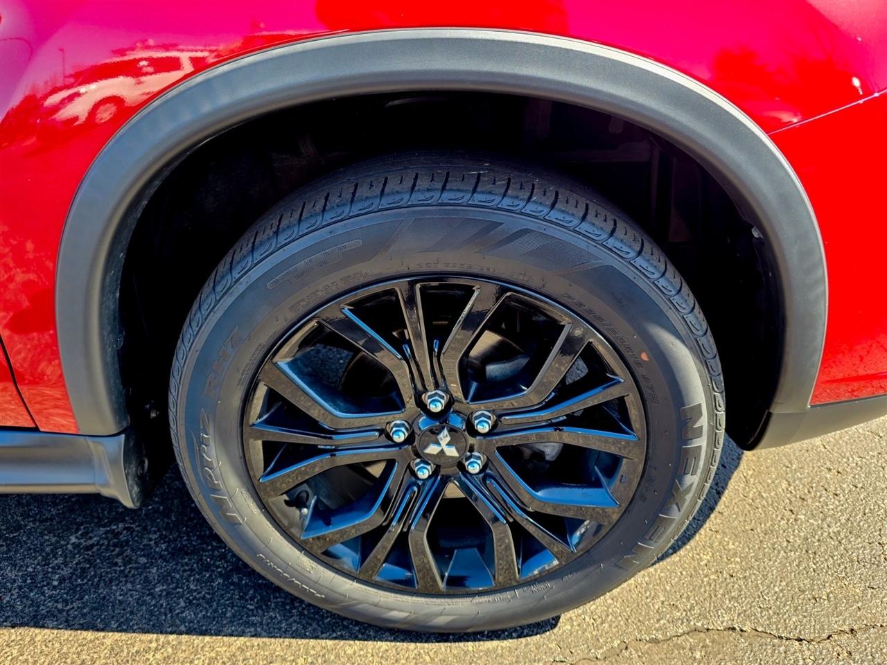 Mitsubishi Outlander Sport  2019