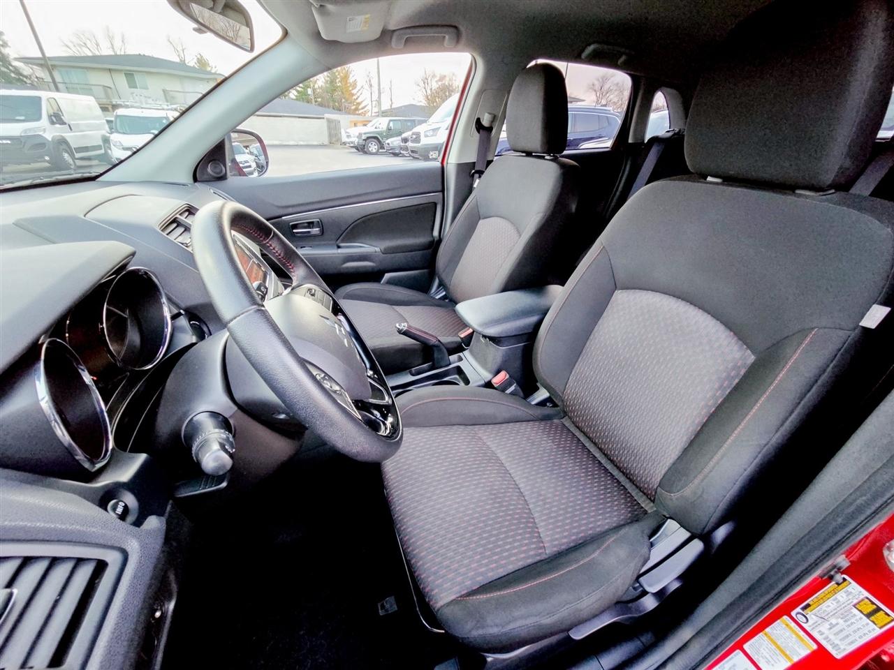 Mitsubishi Outlander Sport  2019