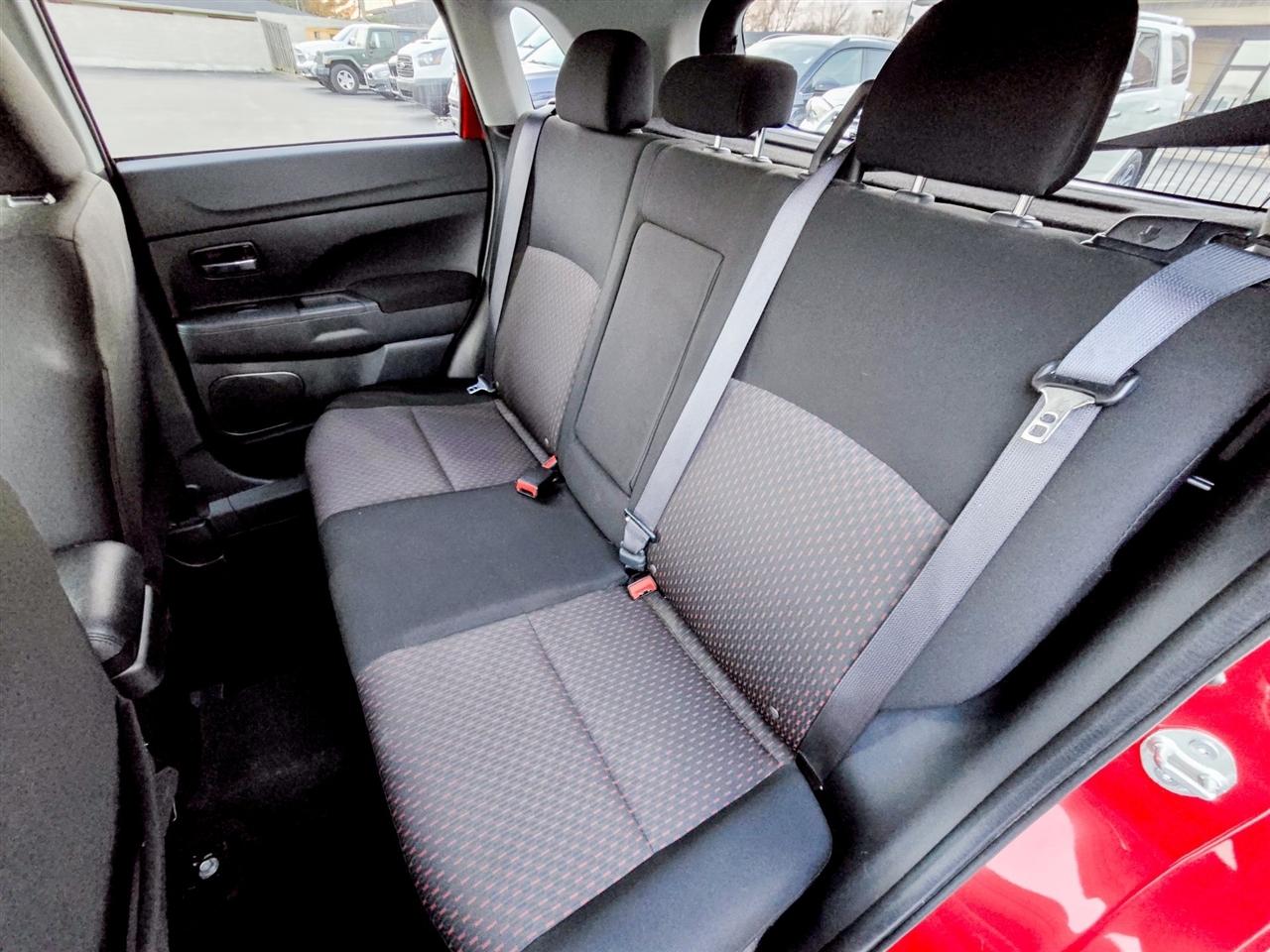 Mitsubishi Outlander Sport  2019