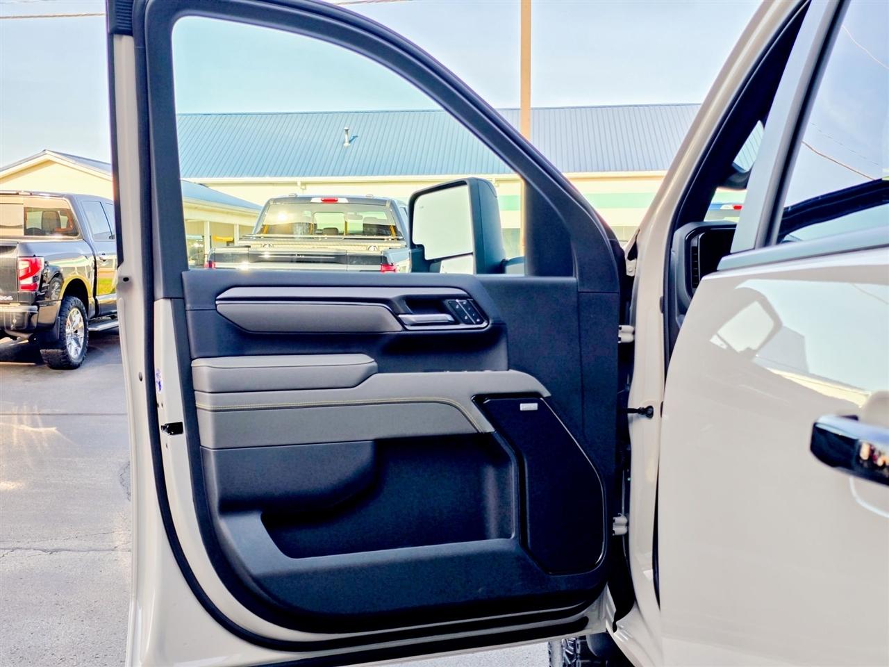 Chevrolet Silverado 2500HD  2026