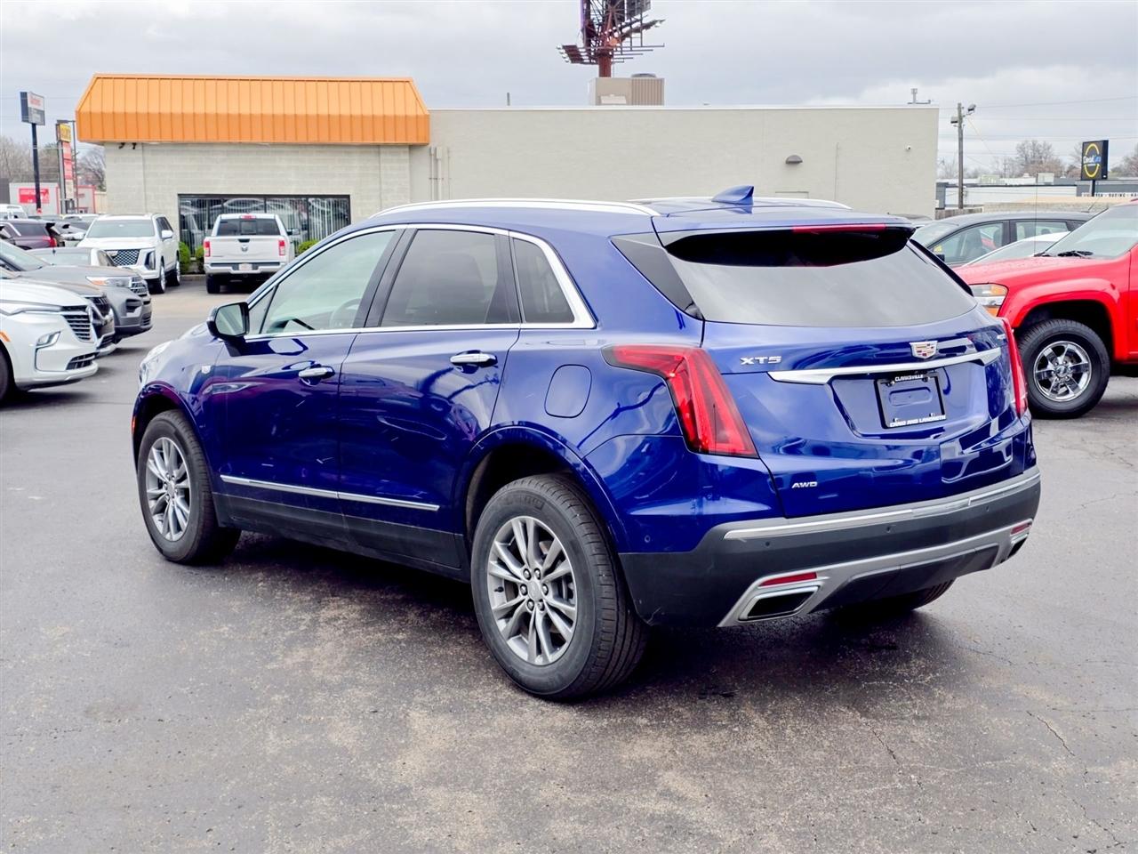 Cadillac XT5  2023