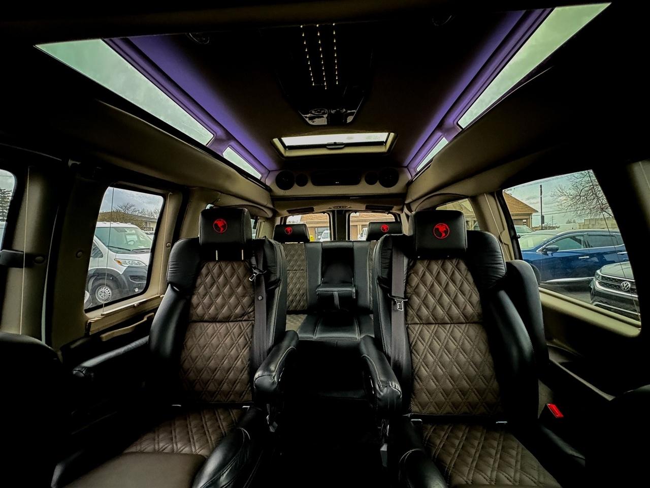 GMC Savana Cargo Van  2025