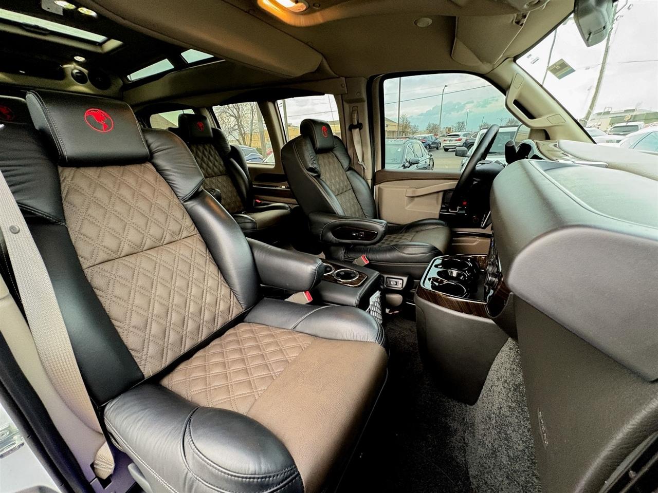 GMC Savana Cargo Van  2025