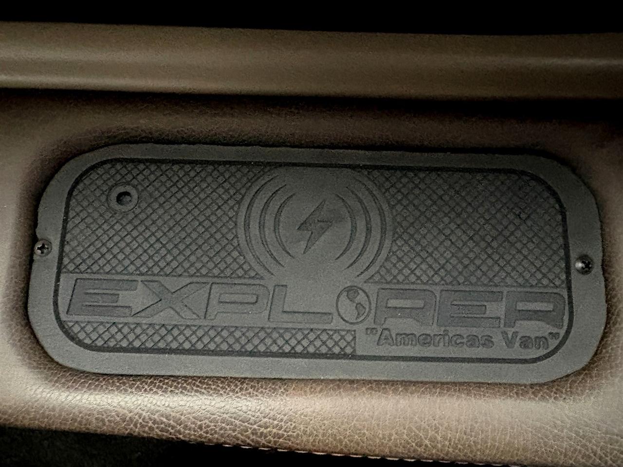 GMC Savana Cargo Van  2025