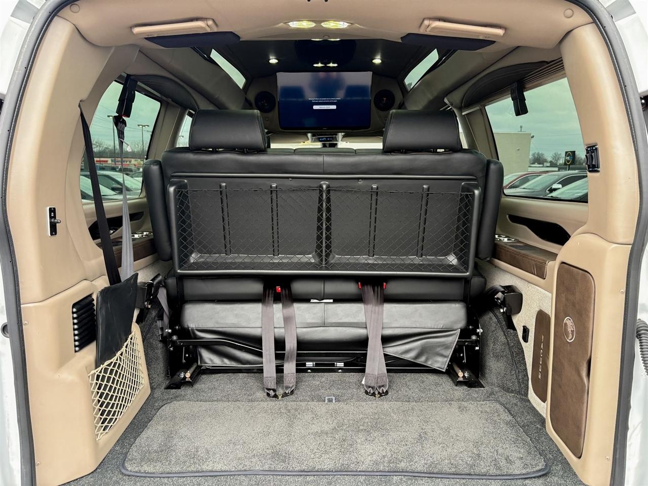 GMC Savana Cargo Van  2025