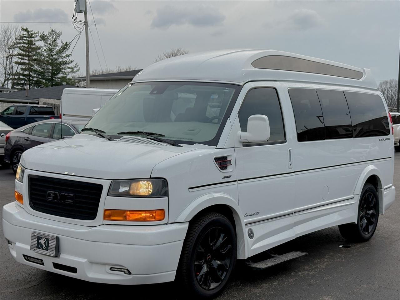 GMC Savana Cargo Van  2025
