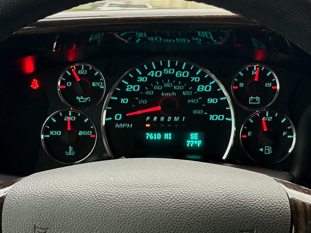 GMC Savana Cargo Van  2025