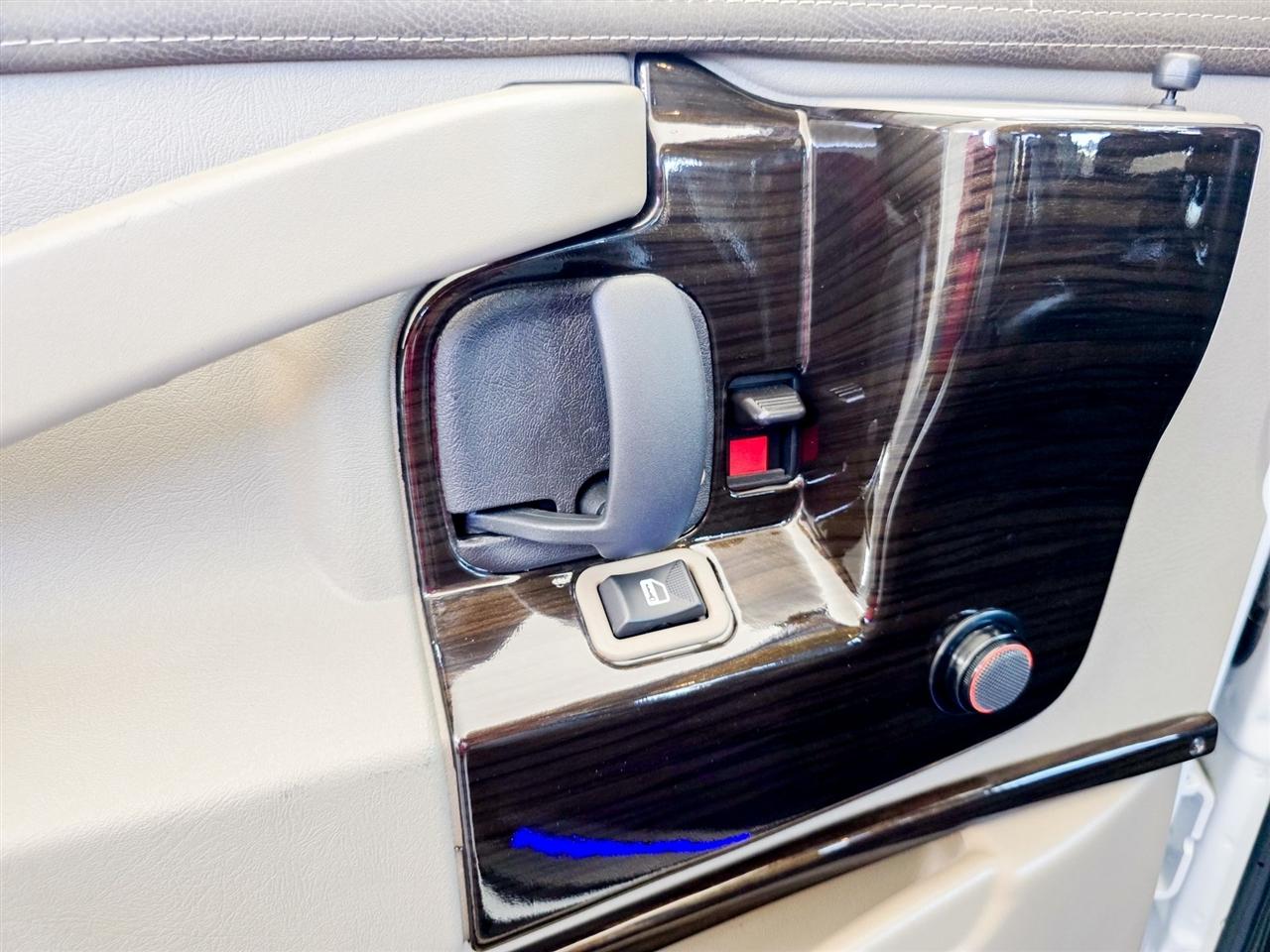 GMC Savana Cargo Van  2025