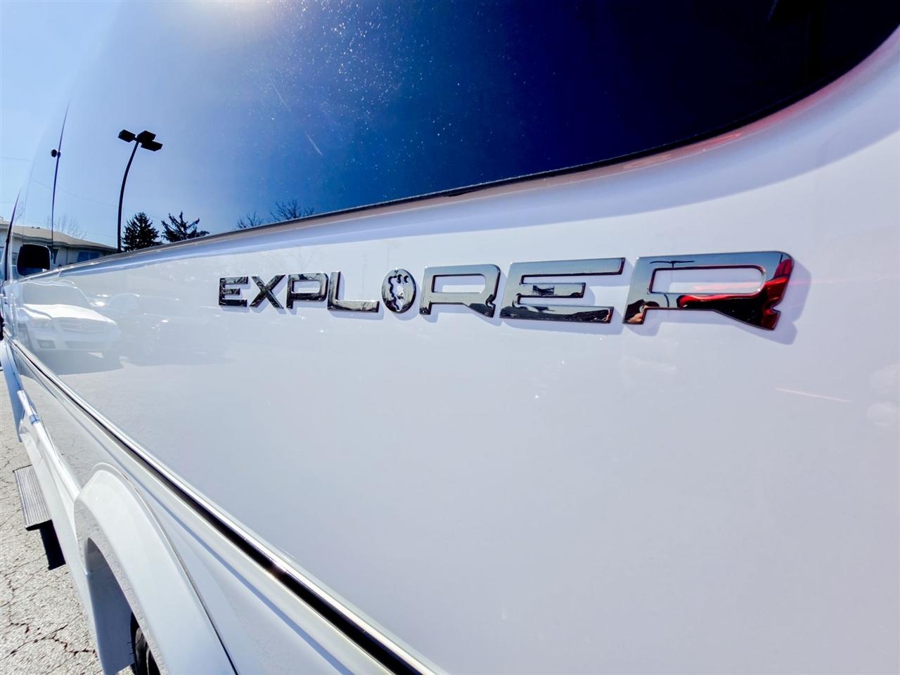 GMC Savana Cargo Van  2025