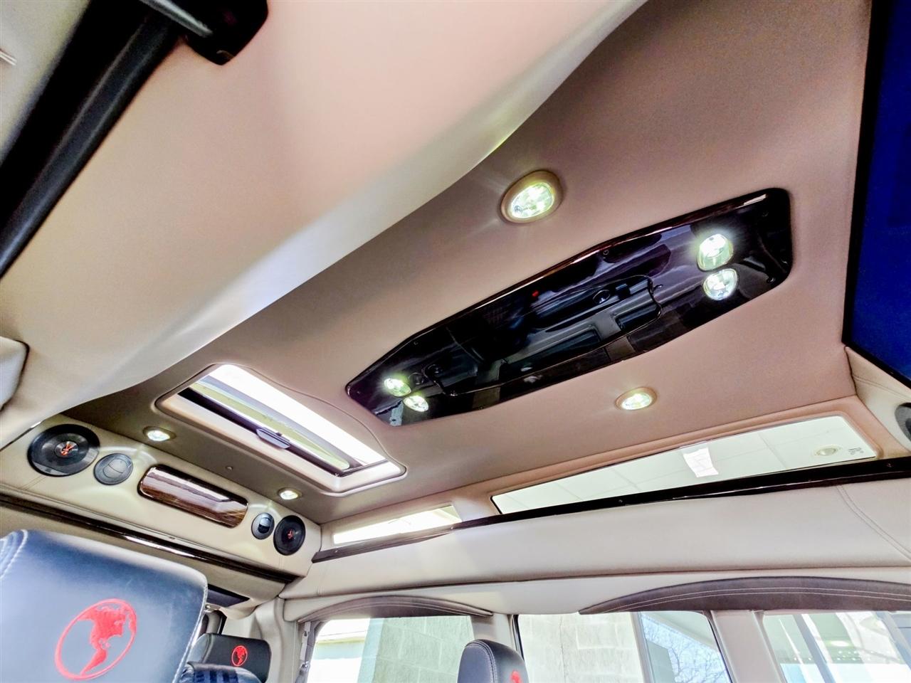 GMC Savana Cargo Van  2025