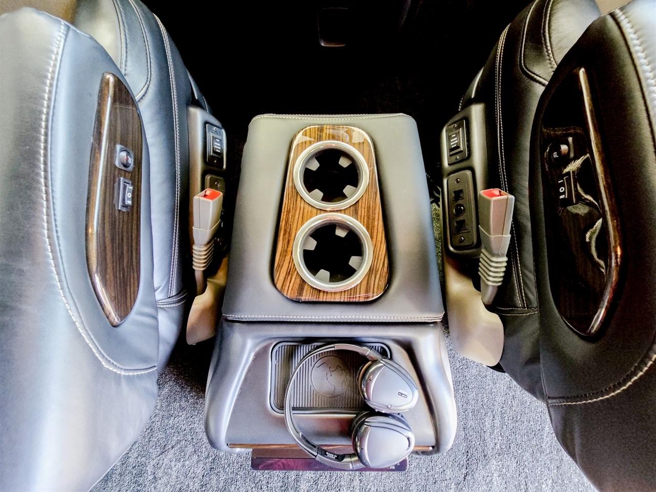 GMC Savana Cargo Van  2025