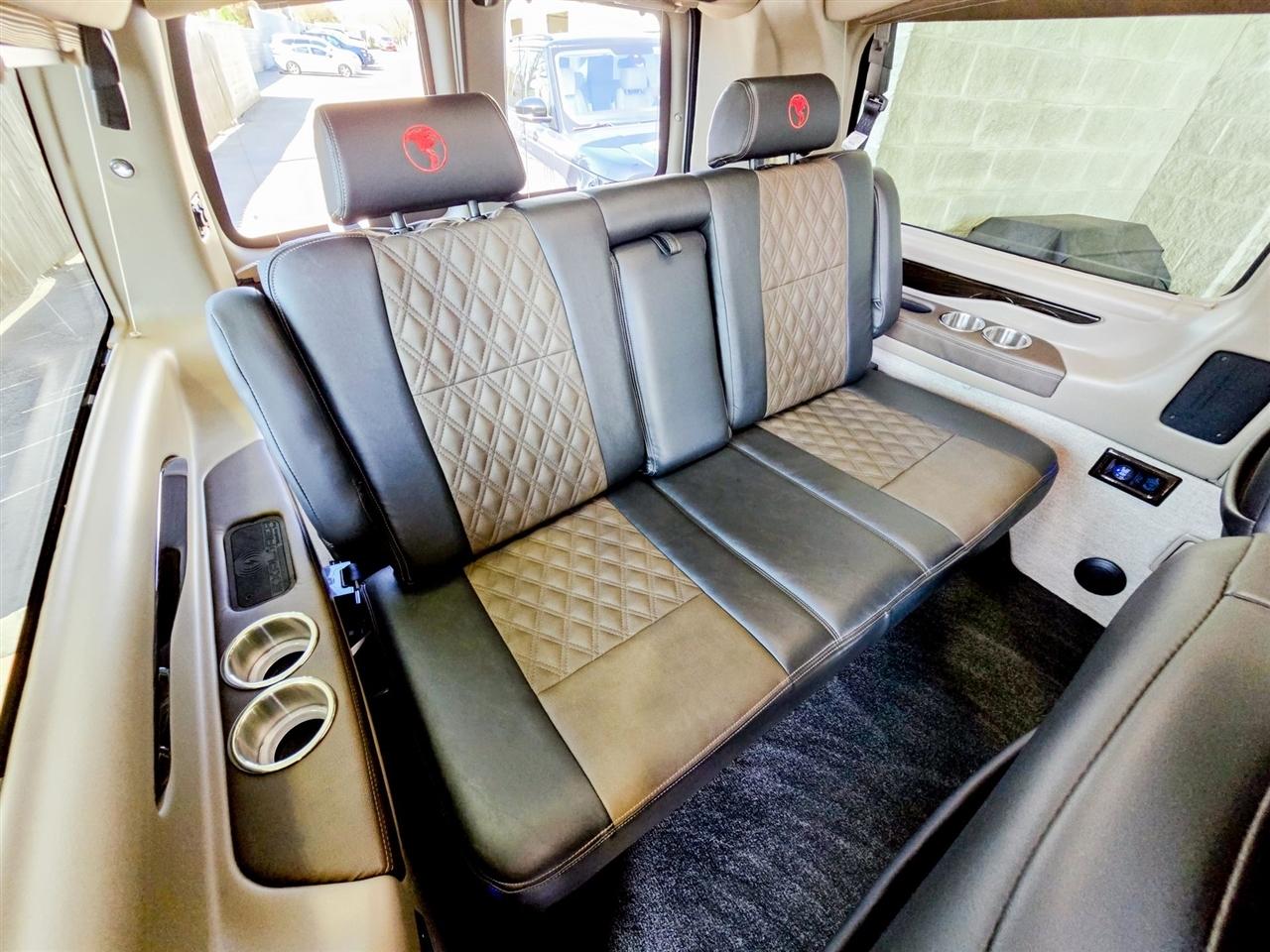 GMC Savana Cargo Van  2025