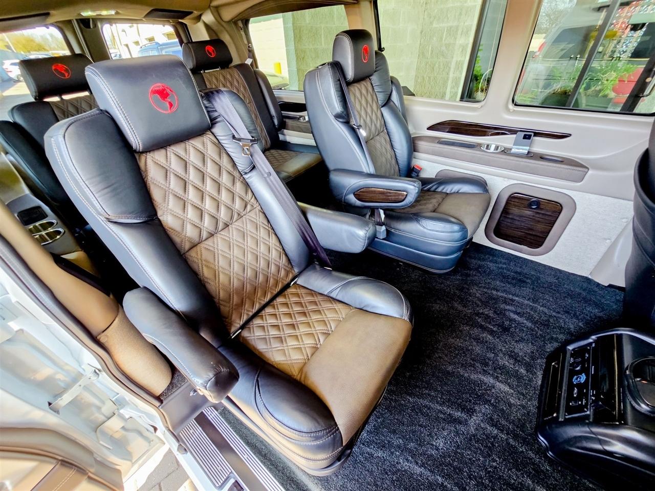 GMC Savana Cargo Van  2025