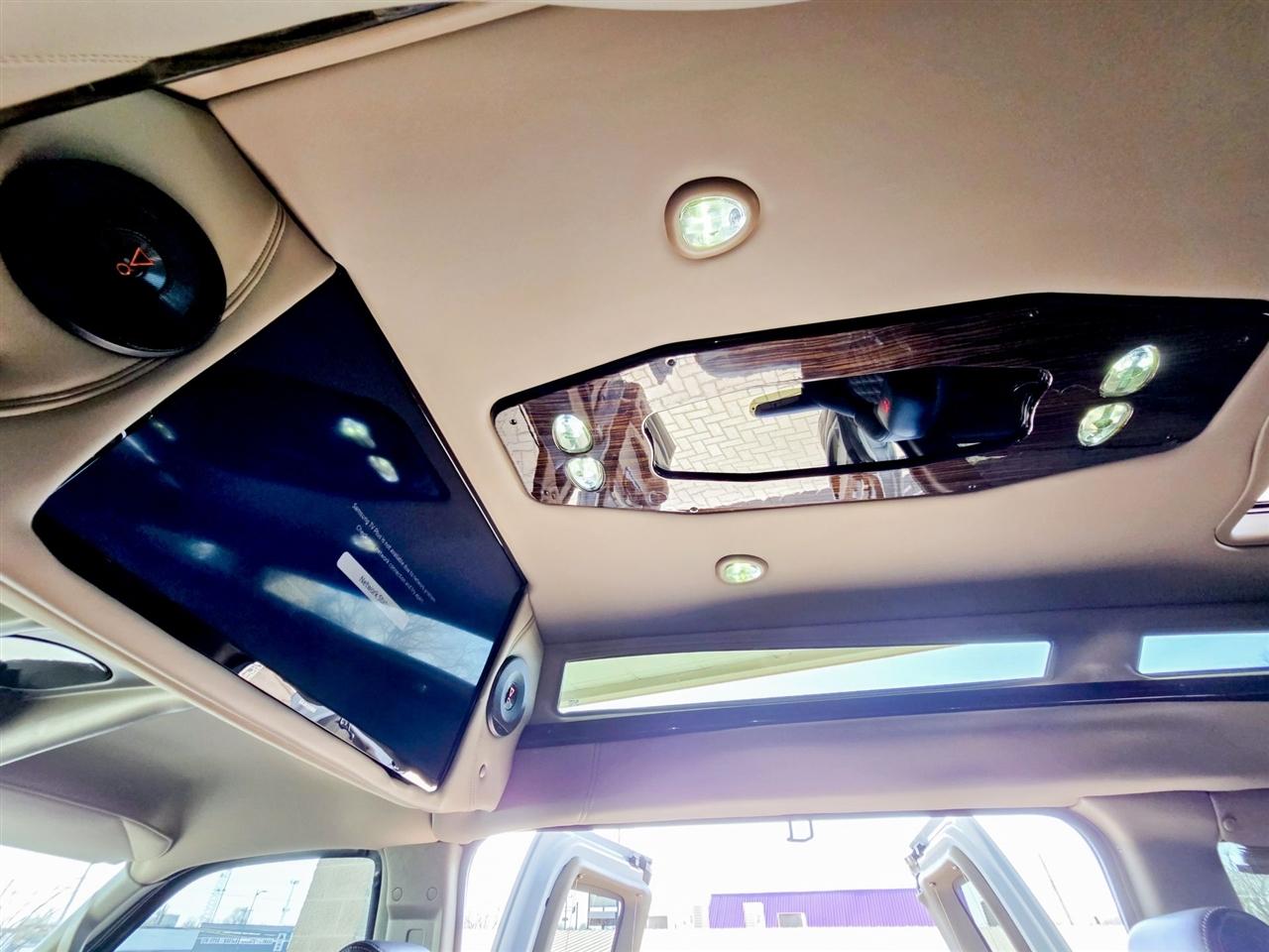 GMC Savana Cargo Van  2025