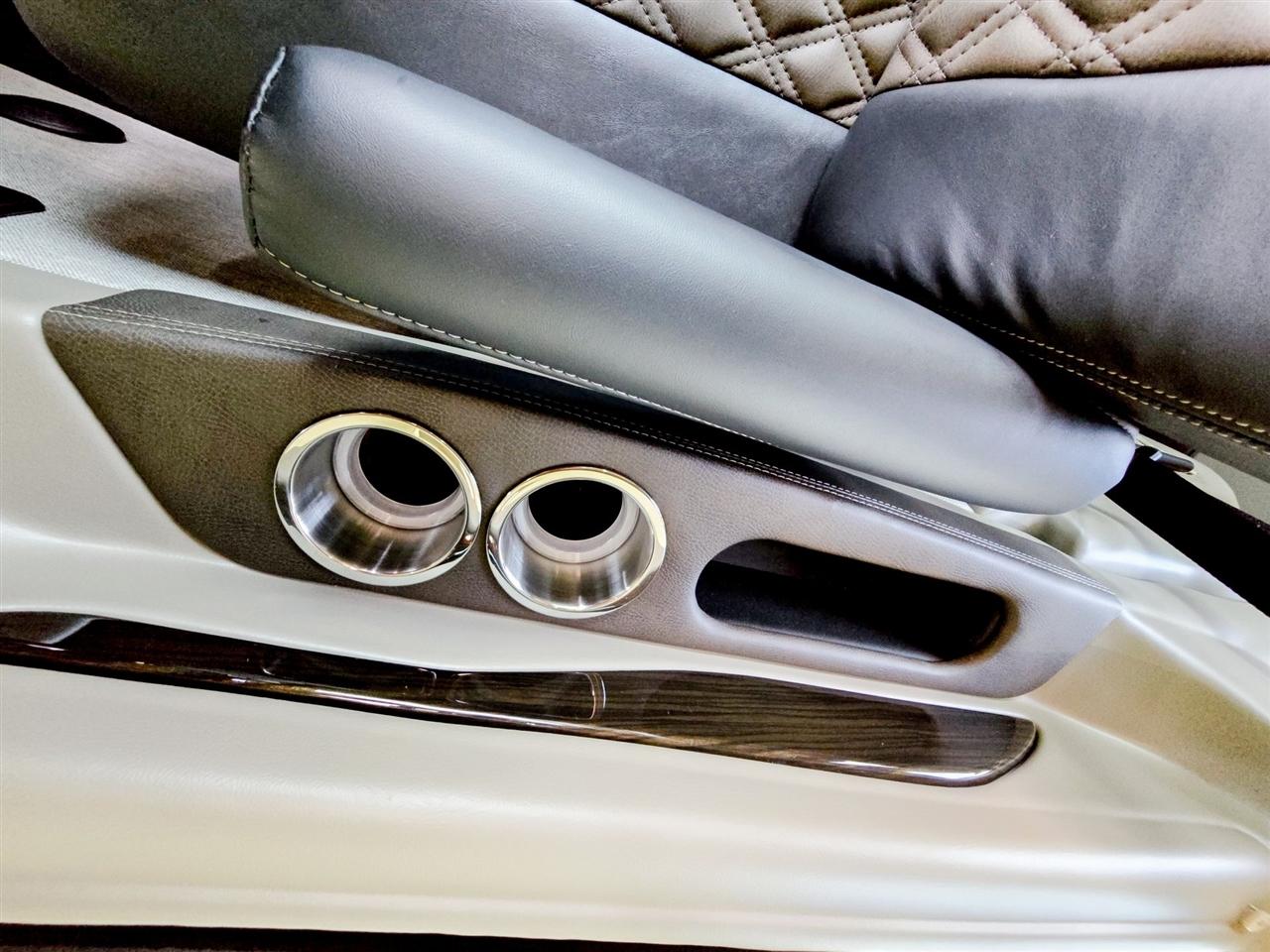 GMC Savana Cargo Van  2025