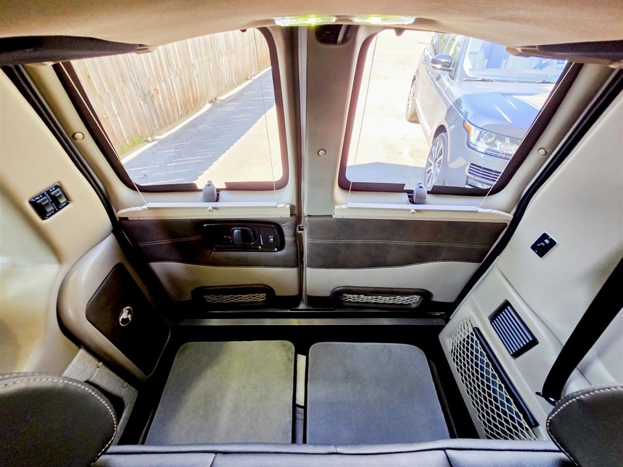 GMC Savana Cargo Van  2025