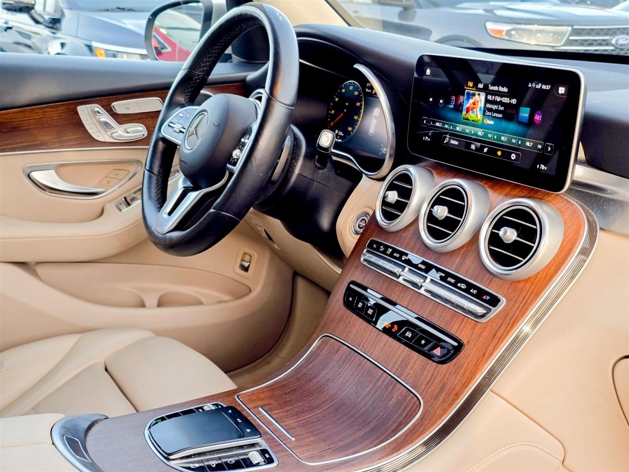 Mercedes-Benz GLC  2021