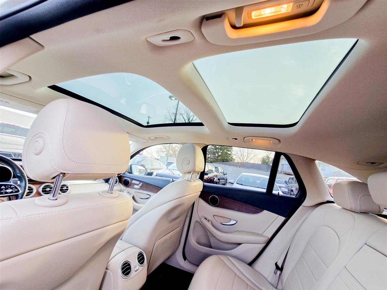 Mercedes-Benz GLC  2021