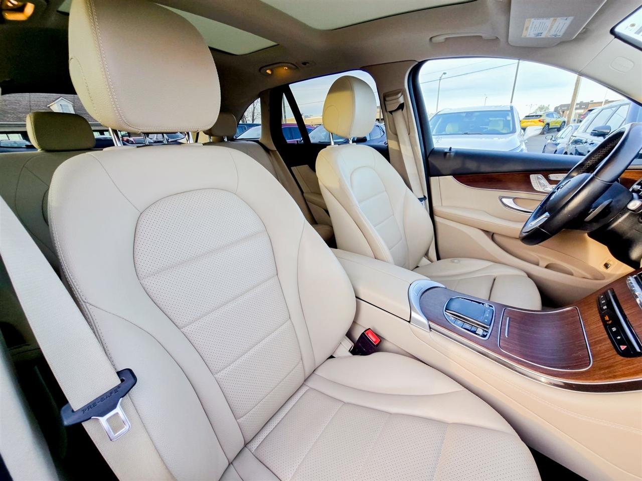 Mercedes-Benz GLC  2021